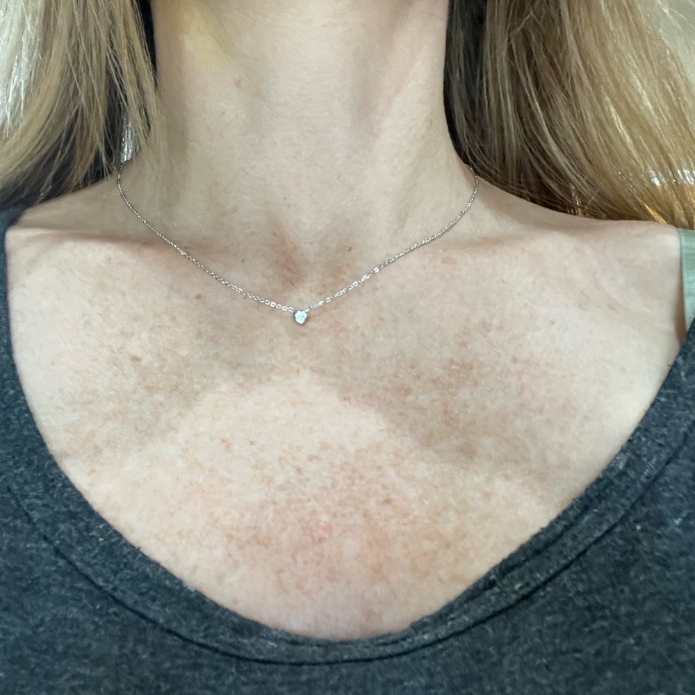 14k Gold Dainty .2ct heart necklace - Picture 6 of 8